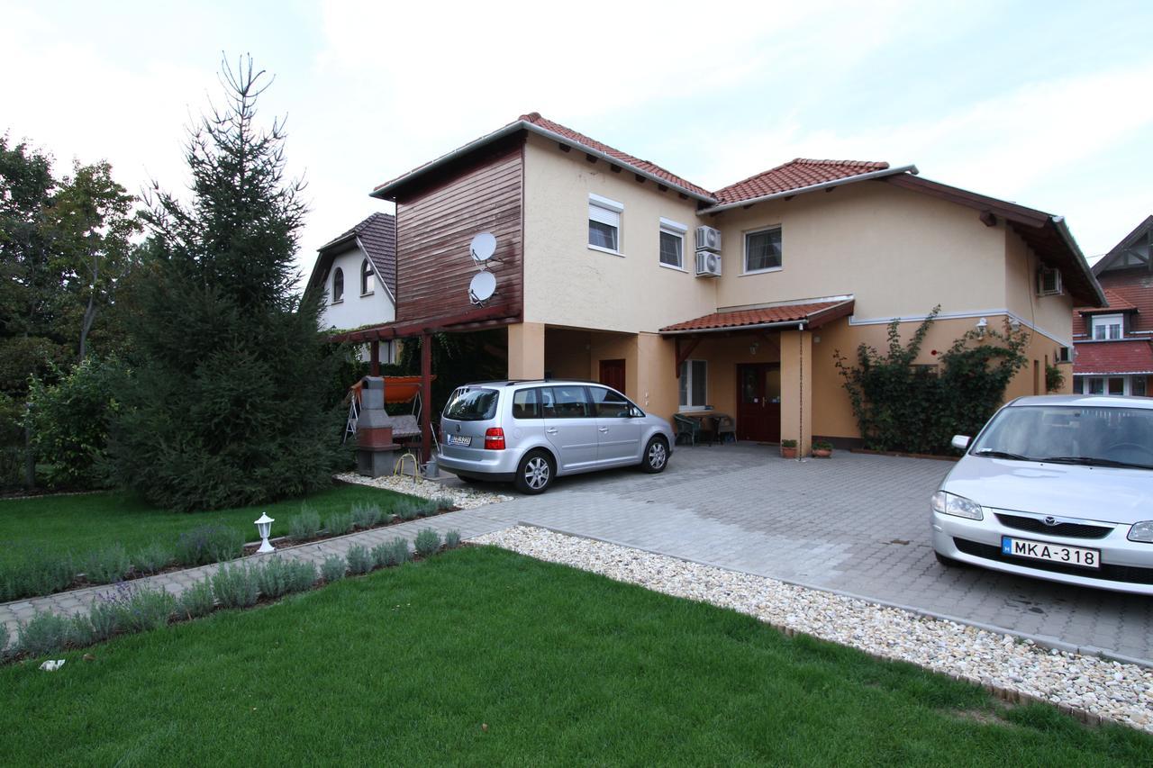 Ilona Apartmanhaz Komárom Exterior photo