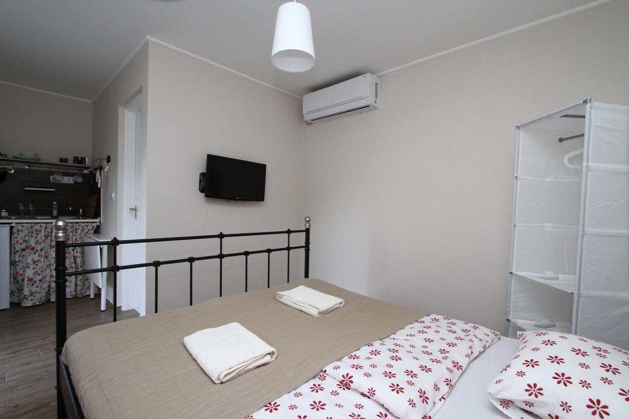 Ilona Apartmanhaz Komárom Exterior photo
